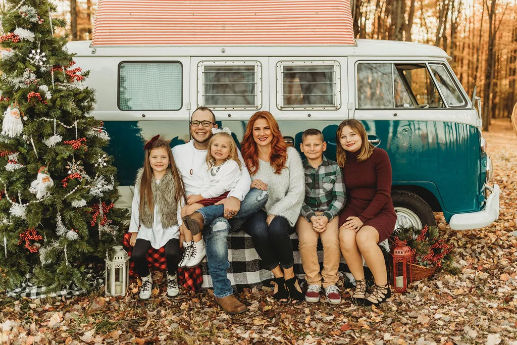 Family portrait session in Mansfield, Ohio — image 31