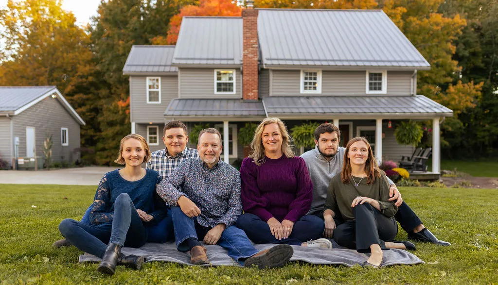Family portrait session in Mansfield, Ohio — image 55