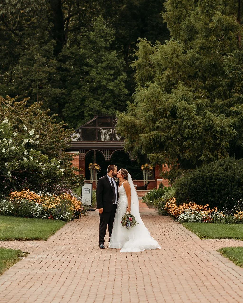 Wedding photography in Mansfield Ohio — image 31